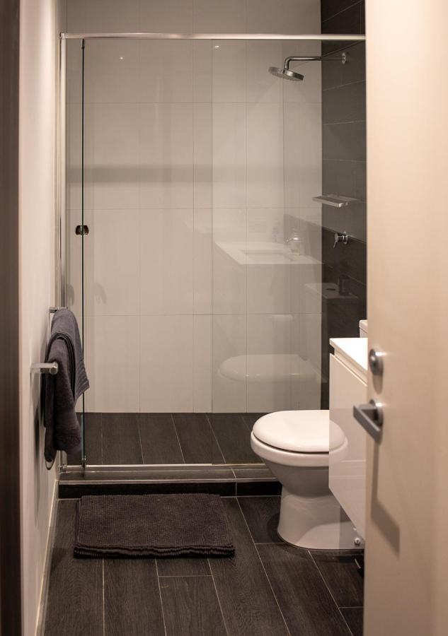 Modern Quiet 1 & 2 Bed Apt Opposite Albert Park 墨尔本 外观 照片