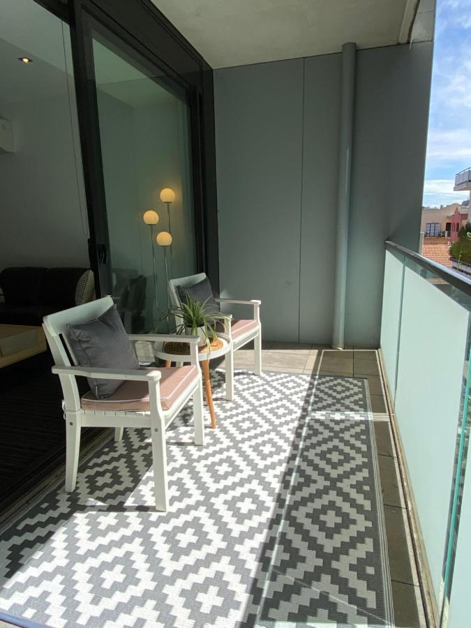 Modern Quiet 1 & 2 Bed Apt Opposite Albert Park 墨尔本 外观 照片