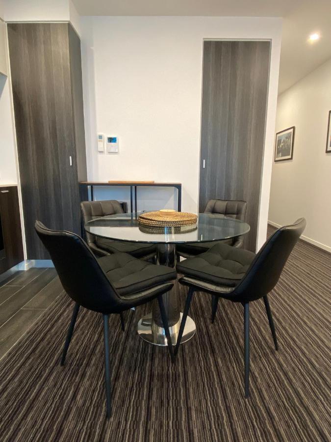 Modern Quiet 1 & 2 Bed Apt Opposite Albert Park 墨尔本 外观 照片