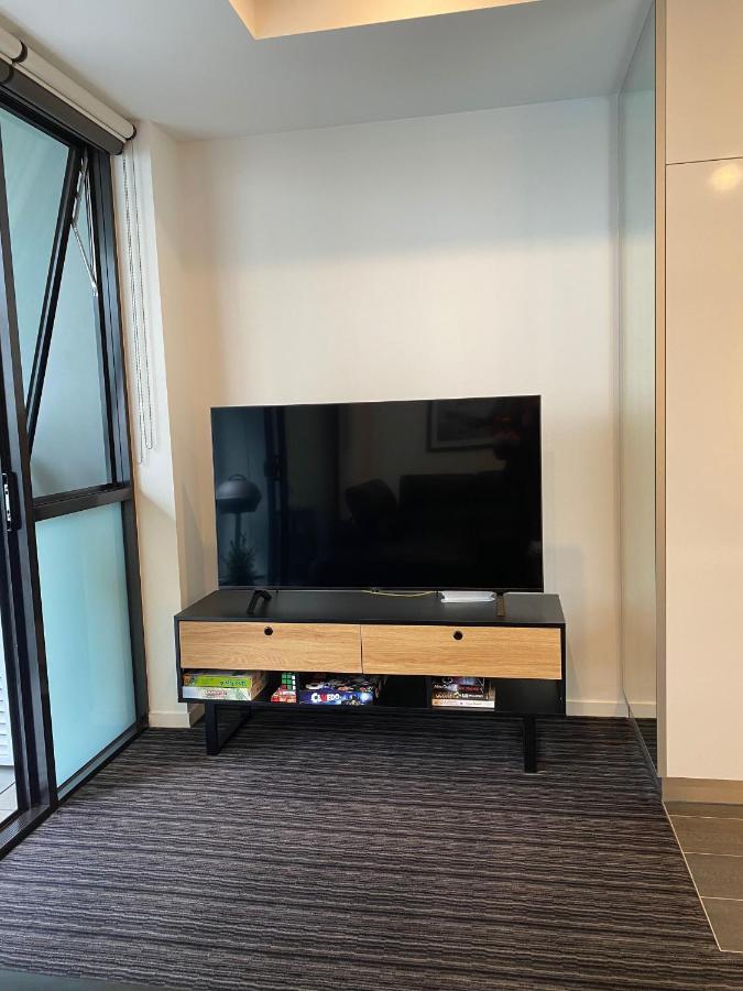Modern Quiet 1 & 2 Bed Apt Opposite Albert Park 墨尔本 外观 照片