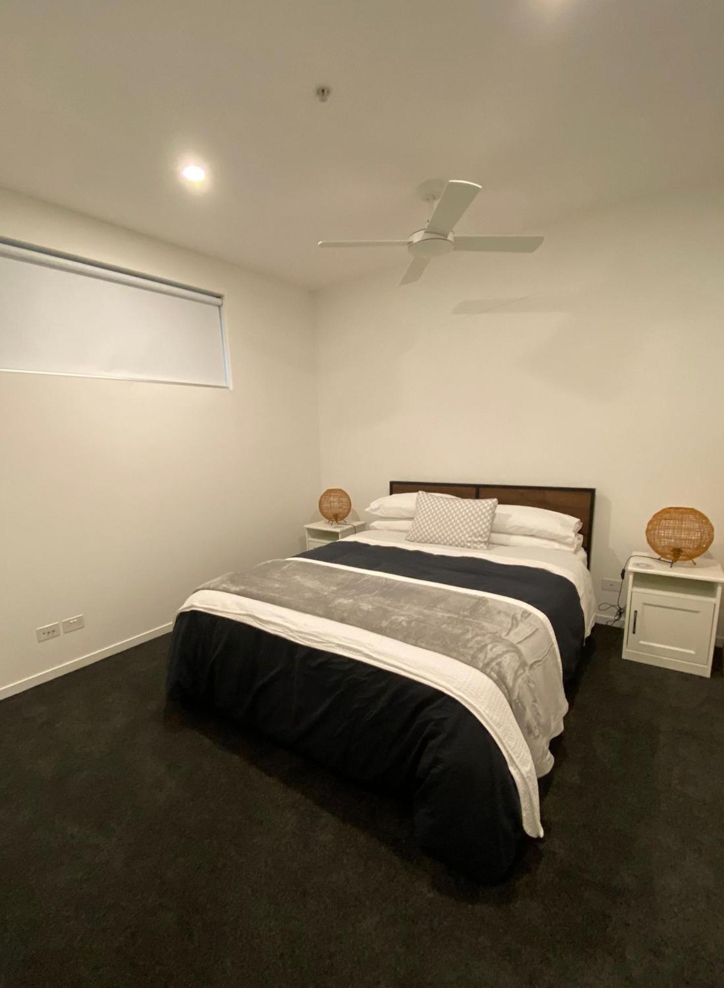 Modern Quiet 1 & 2 Bed Apt Opposite Albert Park 墨尔本 外观 照片