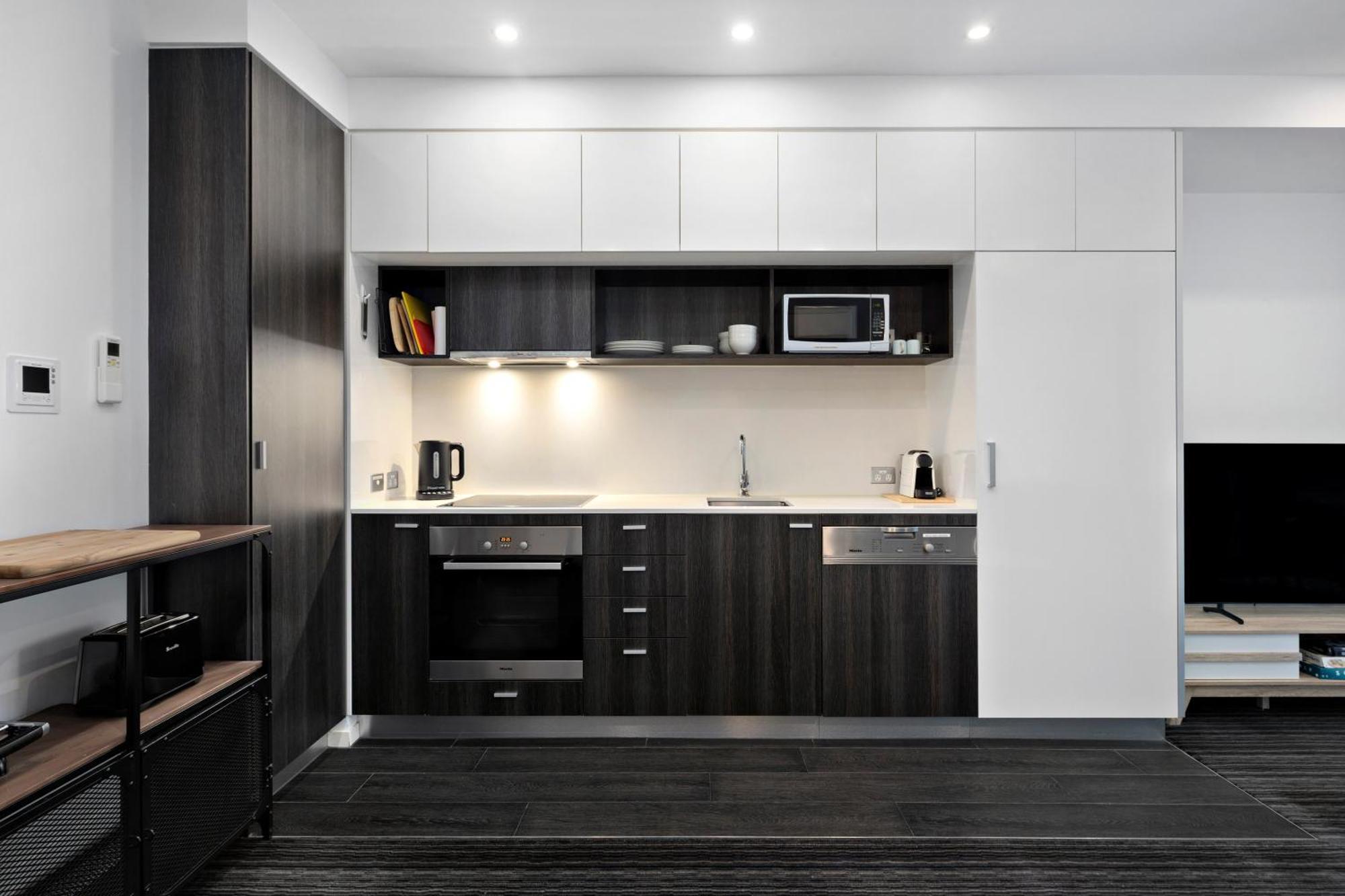 Modern Quiet 1 & 2 Bed Apt Opposite Albert Park 墨尔本 外观 照片